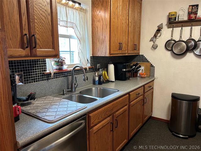 2408 Sarah Lane, Muskogee, OK 74403