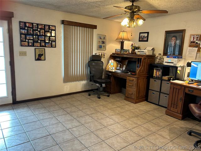 2408 Sarah Lane, Muskogee, OK 74403