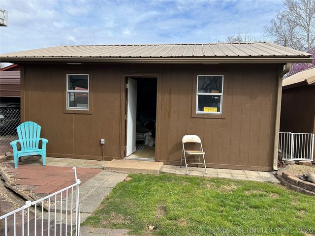 2408 Sarah Lane, Muskogee, OK 74403