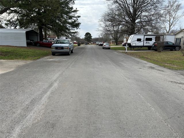 2408 Sarah Lane, Muskogee, OK 74403