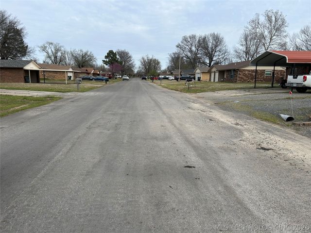 2408 Sarah Lane, Muskogee, OK 74403