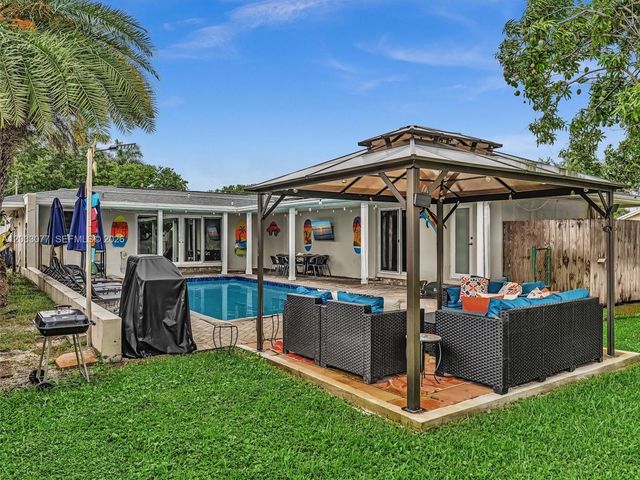 5021 SW 29th Terrace, Dania Beach, FL 33312