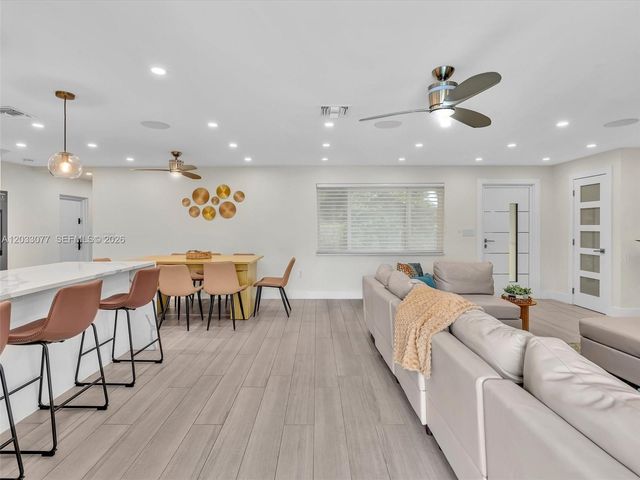 5021 SW 29th Terrace, Dania Beach, FL 33312