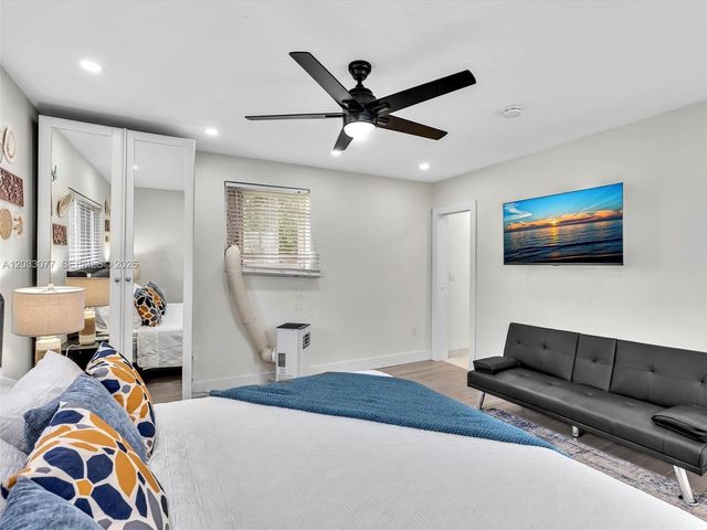 5021 SW 29th Terrace, Dania Beach, FL 33312
