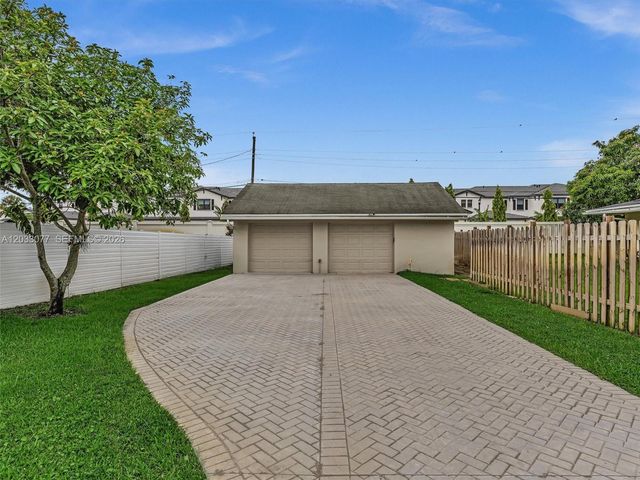 5021 SW 29th Terrace, Dania Beach, FL 33312