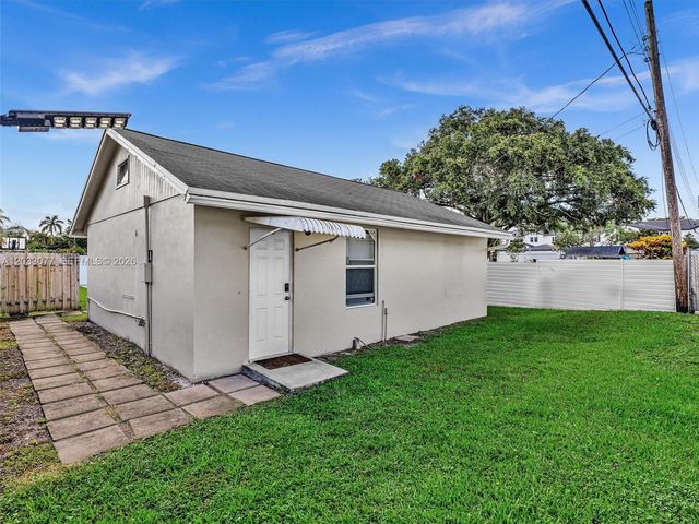 5021 SW 29th Terrace, Dania Beach, FL 33312