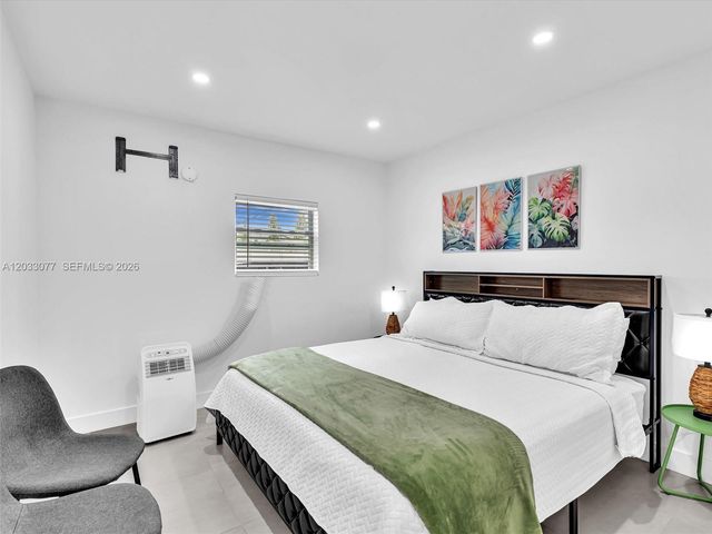 5021 SW 29th Terrace, Dania Beach, FL 33312