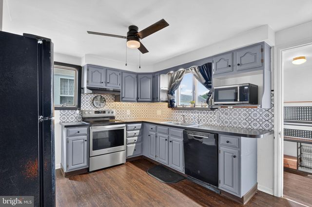 144 JACKSON AVE, West Grove, PA 19390