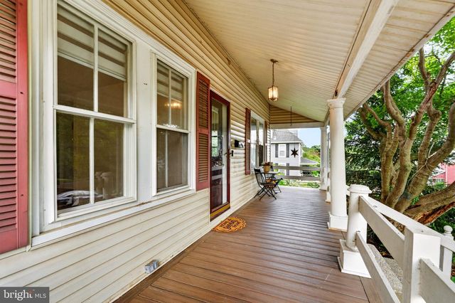 144 JACKSON AVE, West Grove, PA 19390