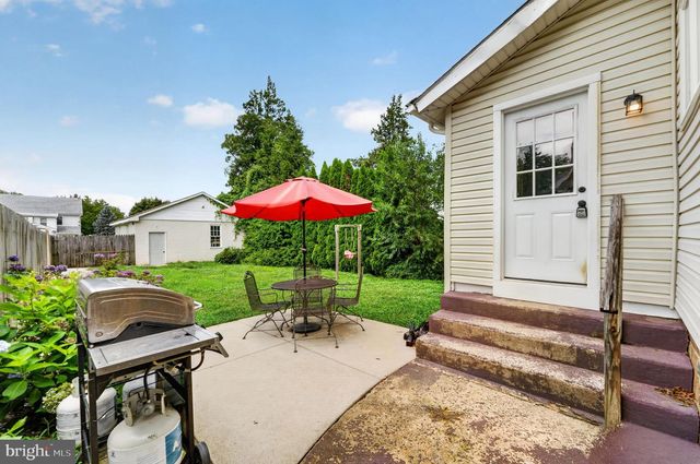 144 JACKSON AVE, West Grove, PA 19390