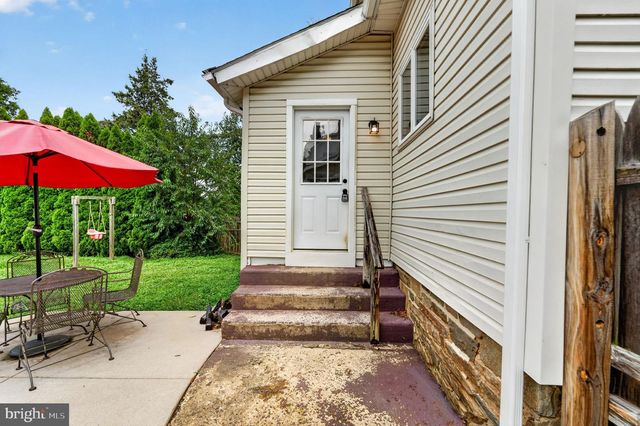 144 JACKSON AVE, West Grove, PA 19390