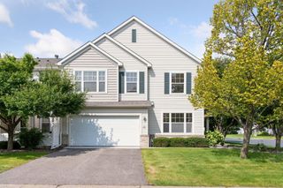 5075 N Holly Lane 8, Plymouth, MN 55446