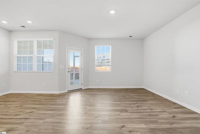 1736 Hidalgo Drive, Boiling Springs, SC 29316