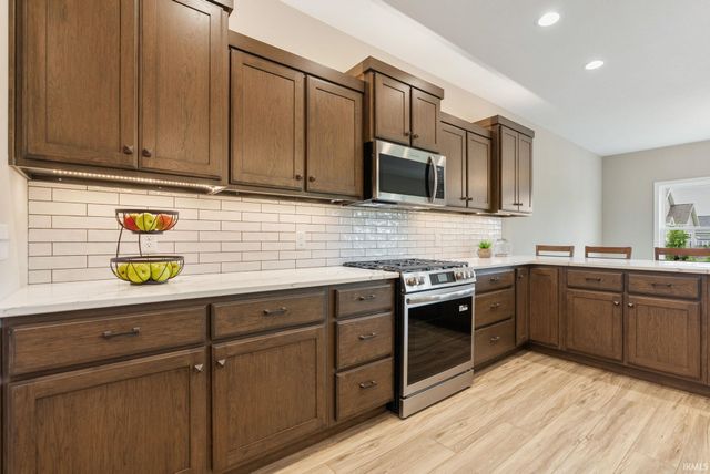 2966 Honeywood Lane, Fort Wayne, IN 46818