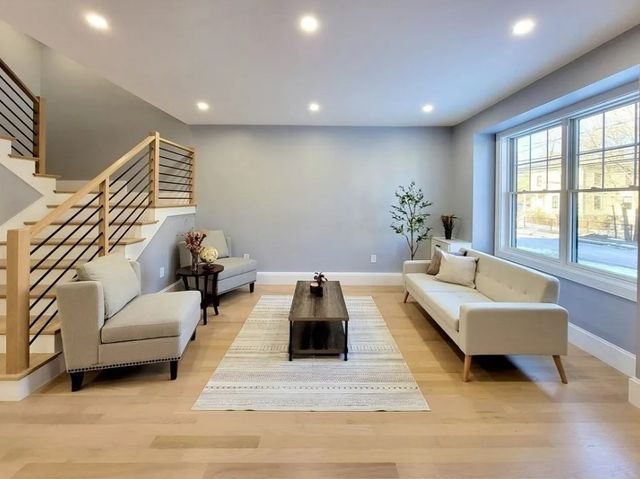 29 Parsons St, Newton, MA 02460