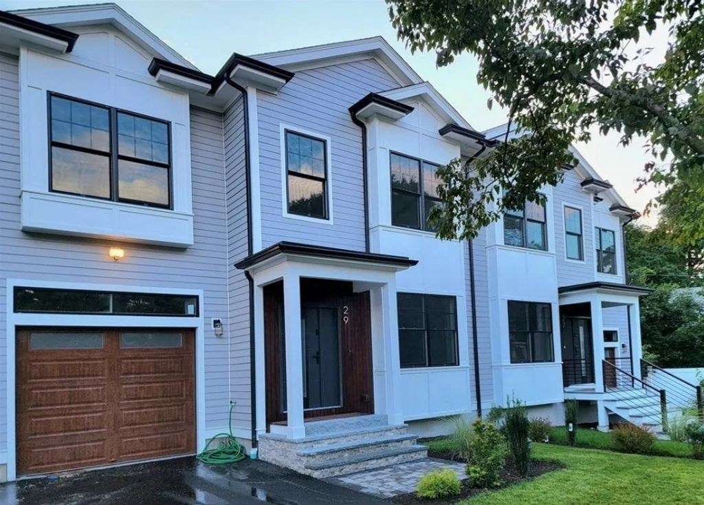 29 Parsons St, Newton, MA 02460