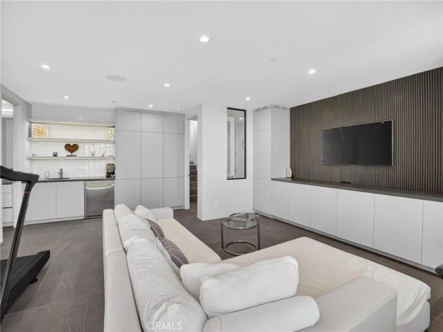 703 N Lucia, Redondo Beach, CA 90277