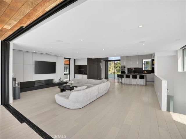 703 N Lucia, Redondo Beach, CA 90277