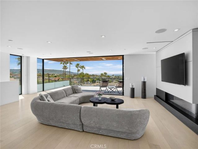 703 N Lucia, Redondo Beach, CA 90277