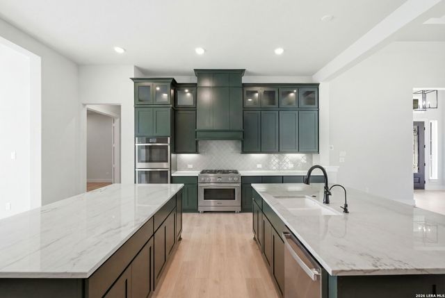 557 Poe Parkway, Castroville, TX 78009