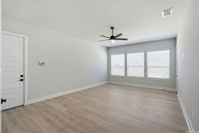 557 Poe Parkway, Castroville, TX 78009