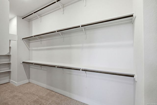 557 Poe Parkway, Castroville, TX 78009