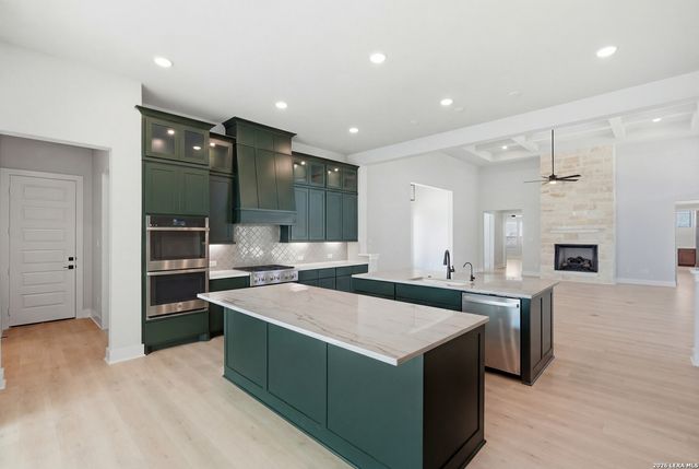 557 Poe Parkway, Castroville, TX 78009