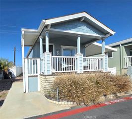 21851 Newland st. 7, Huntington Beach, CA 92646