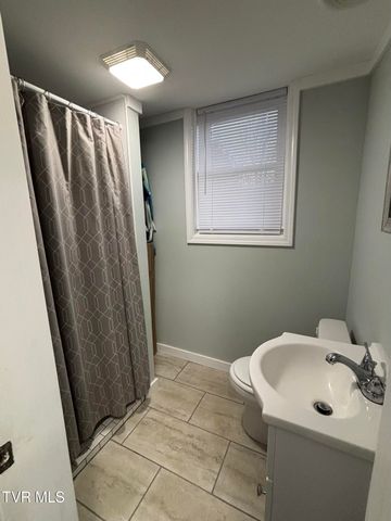 119 Dakota Road, Bristol, VA 24201