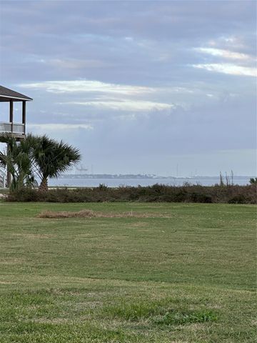 2 Shoreacres Circle, Shoreacres, TX 77571