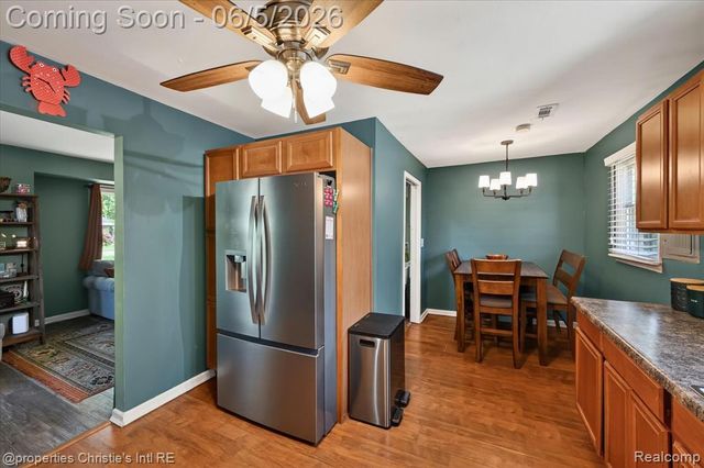 39185 Chase Street, Romulus, MI 48174