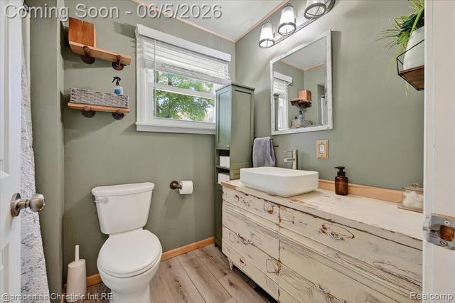 39185 Chase Street, Romulus, MI 48174