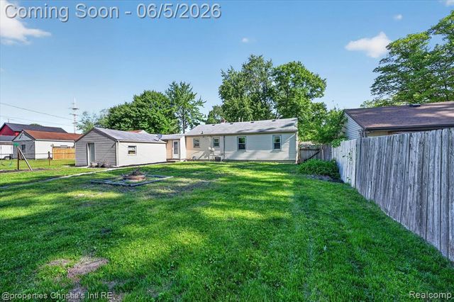 39185 Chase Street, Romulus, MI 48174