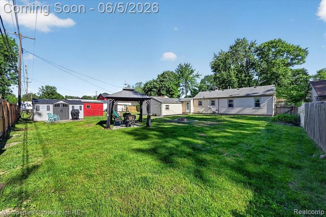 39185 Chase Street, Romulus, MI 48174