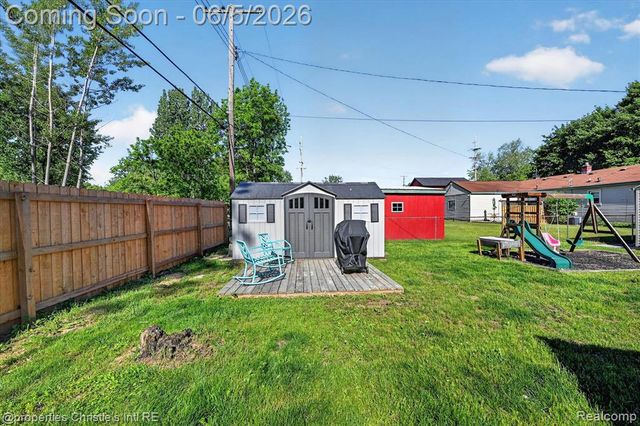 39185 Chase Street, Romulus, MI 48174