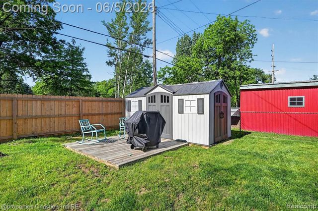 39185 Chase Street, Romulus, MI 48174