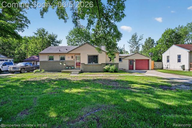 39185 Chase Street, Romulus, MI 48174