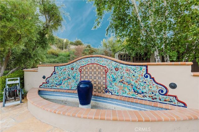 27101 Buckskin Lane, Canyon Country, CA 91387