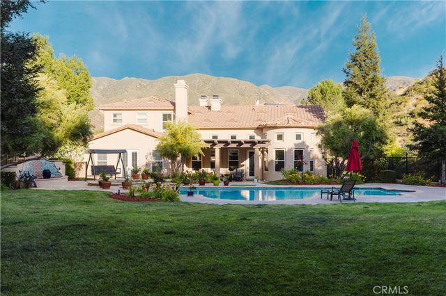 27101 Buckskin Lane, Canyon Country, CA 91387