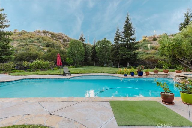 27101 Buckskin Lane, Canyon Country, CA 91387