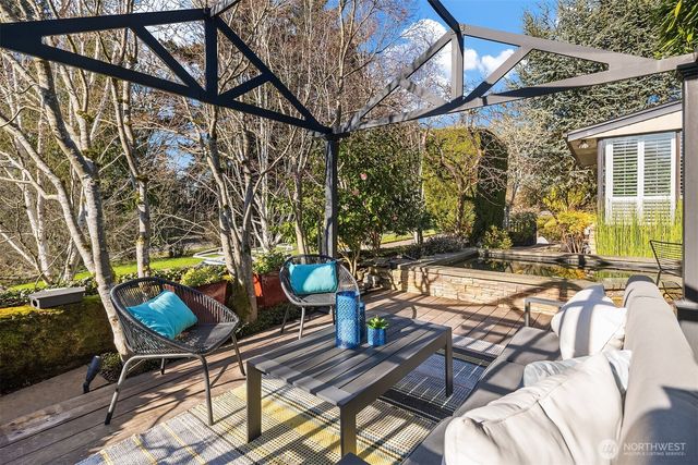 1614 31st Avenue W, Seattle, WA 98199