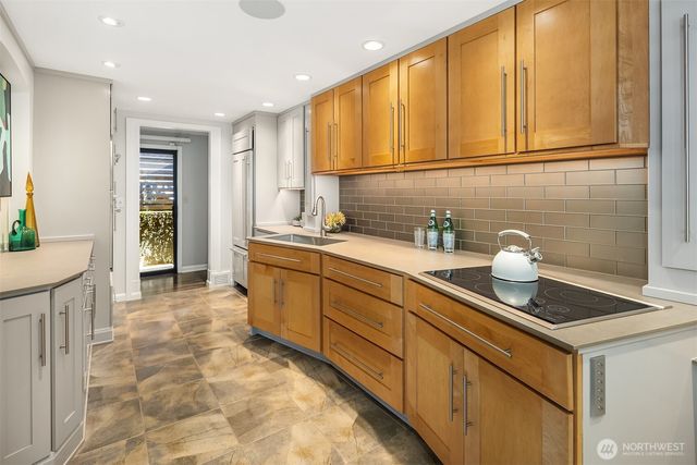 1614 31st Avenue W, Seattle, WA 98199