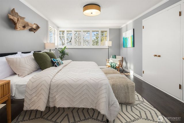 1614 31st Avenue W, Seattle, WA 98199