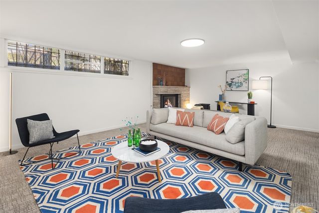 1614 31st Avenue W, Seattle, WA 98199