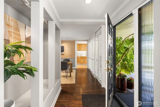 1614 31st Avenue W, Seattle, WA 98199