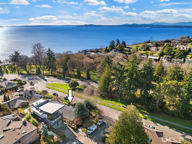 1614 31st Avenue W, Seattle, WA 98199