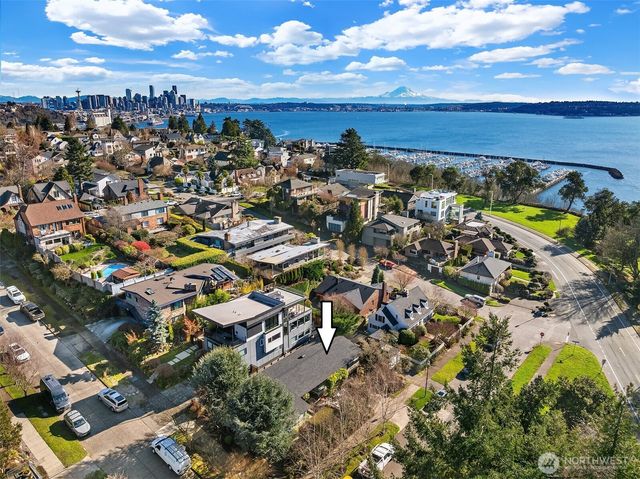 1614 31st Avenue W, Seattle, WA 98199