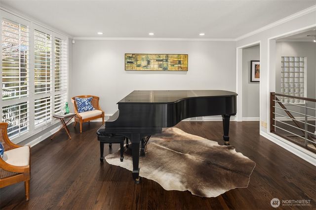 1614 31st Avenue W, Seattle, WA 98199