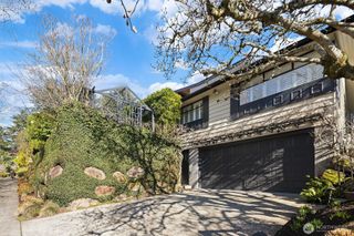 1614 31st Avenue W, Seattle, WA 98199