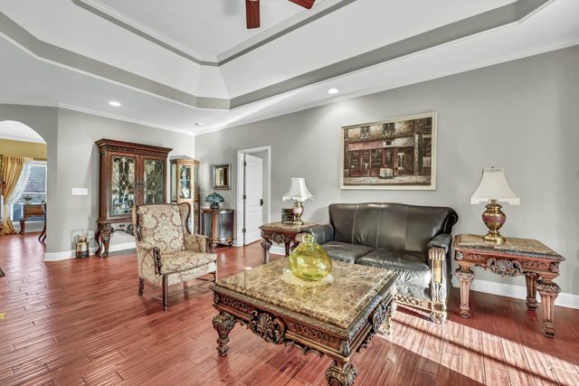 476 Maxshire Ct, Clarksville, TN 37043